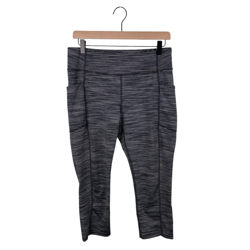 Tek Gear Capri Mid Rise Leggings Women's Size Large Black Striped Stretch Fitted